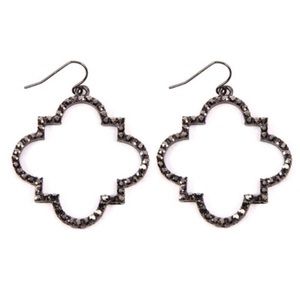 Quatrefoil Rhinestone Dangle Earrings - Gunmetal